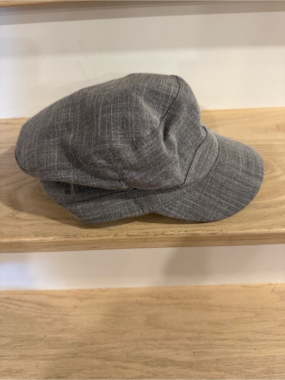 Ladies Gray Life is good Linen-Blend Newsboy Cap with small embroidered heart